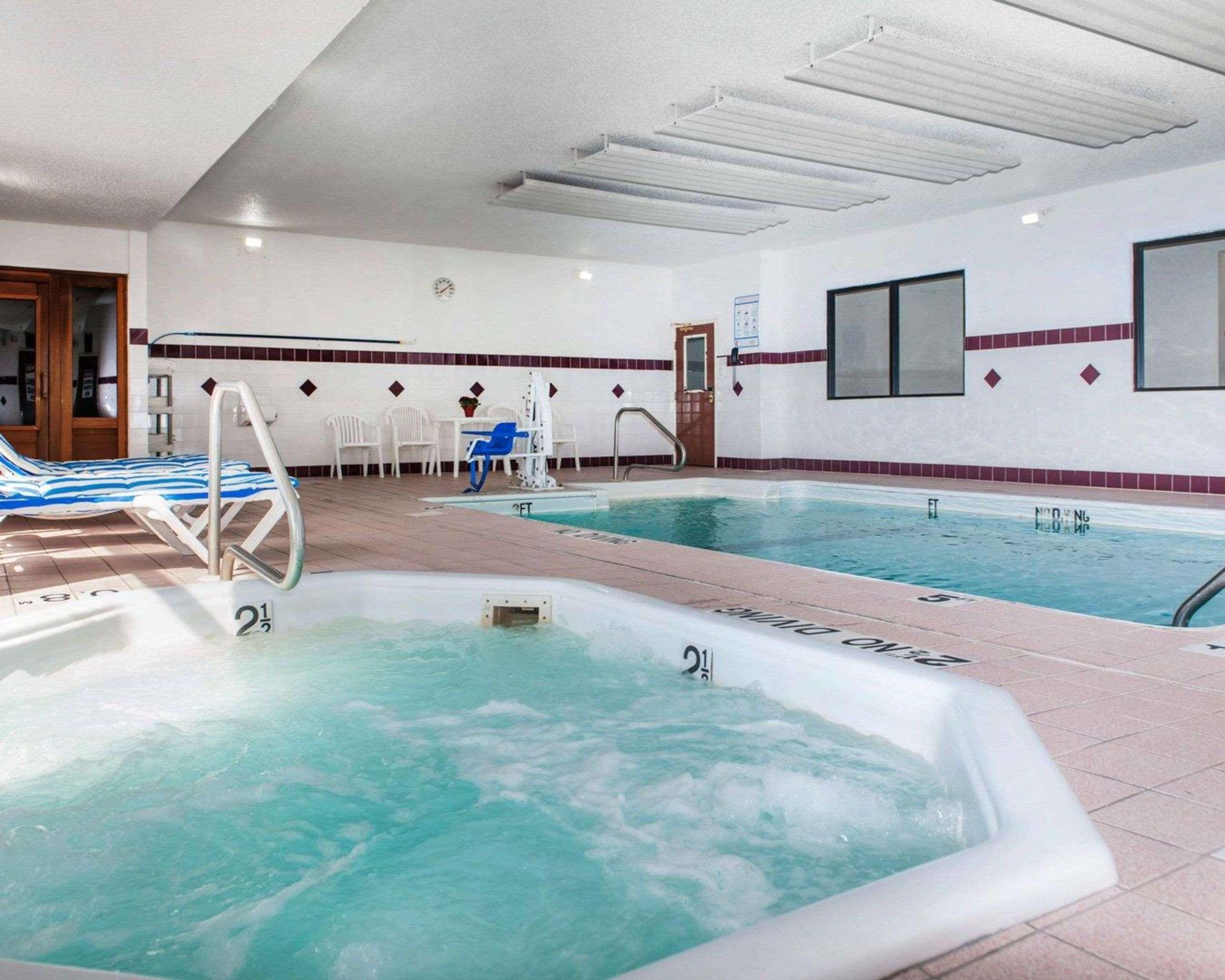 Sleep Inn Elkhart Bagian luar foto